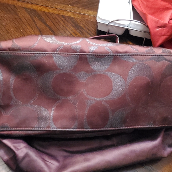 Authentic Coach burgundy red handbag. la - Picture 3 of 6